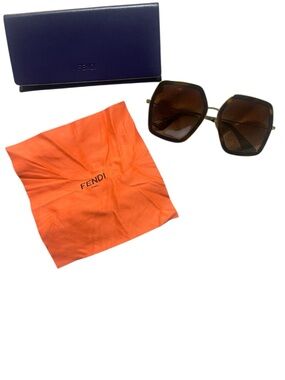 Fendi Brown Gradient Square Sunglasses with Orange Cloth and Navy Case